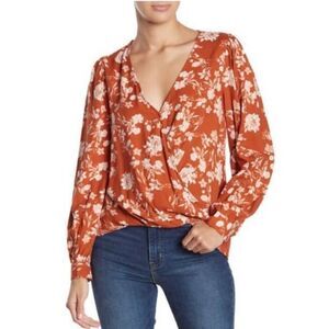 LUSH SURPLICE FLORAL WOVEN BLOUSE IN BLACK FLORAL SIZE XLARGE NWT‎